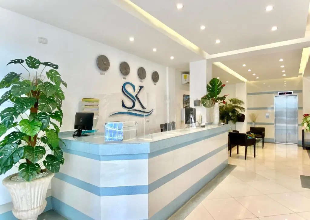 Hotel Shakey