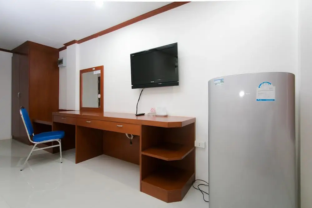 ZEN Rooms Patong Nanai 8