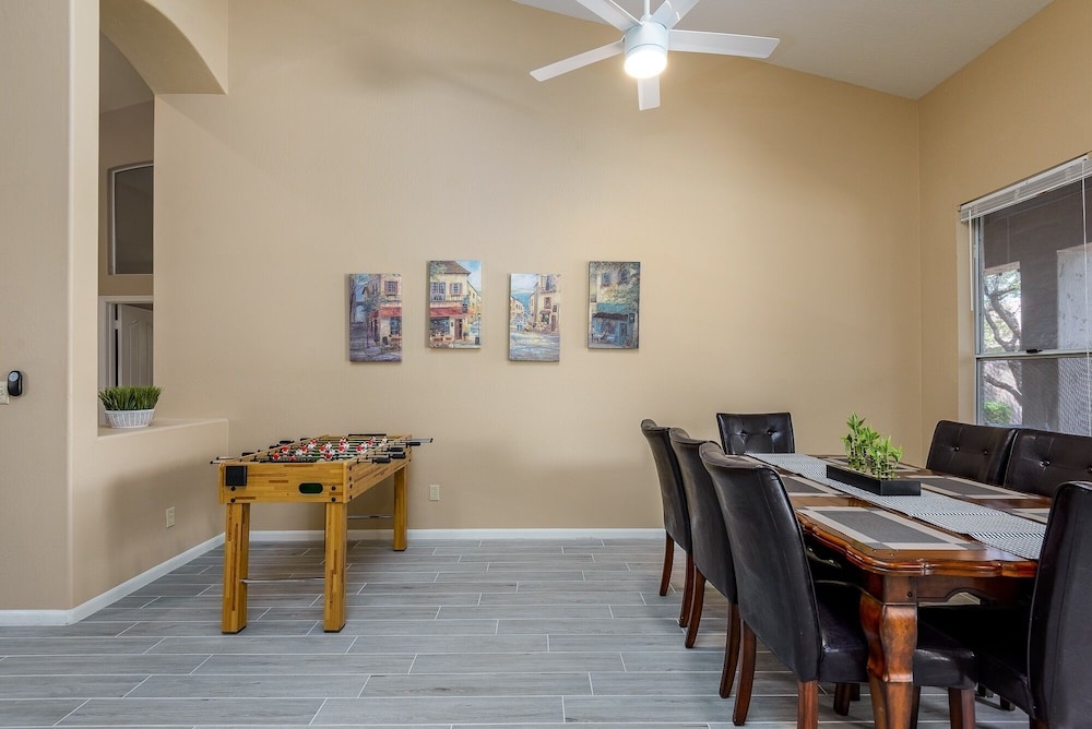 Casa Caliente 3 Bedroom Home by Redawning