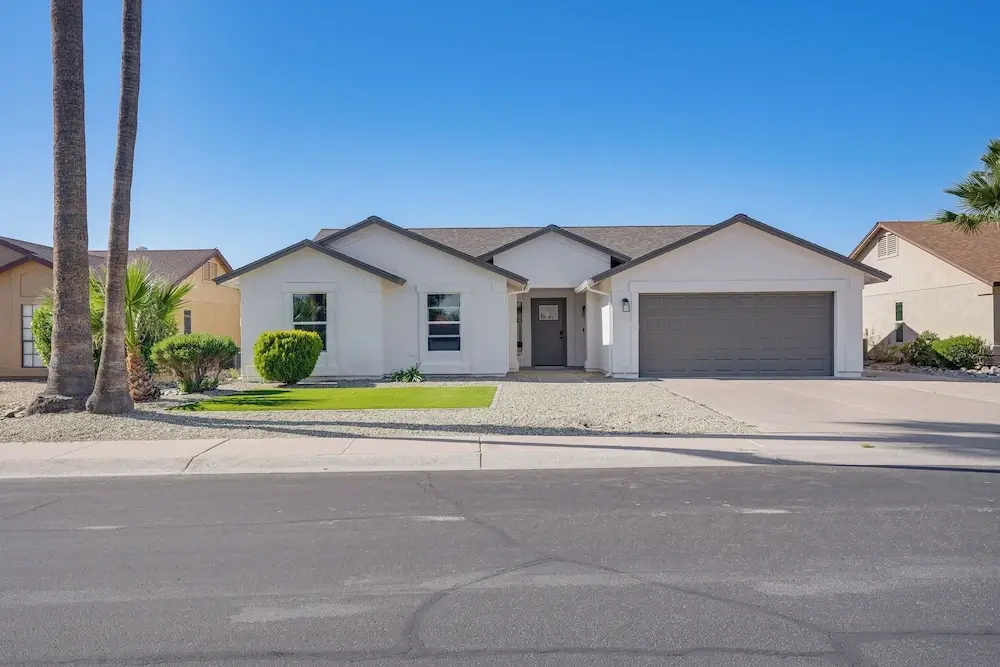 Home Near Spring Training & State Farm Stadium!