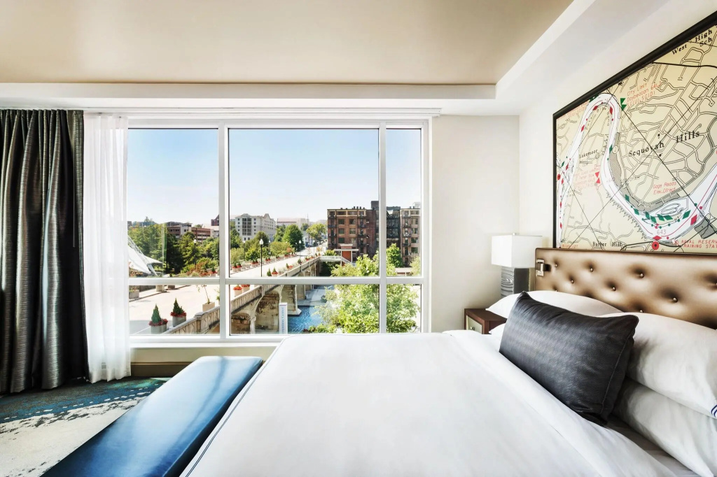 The TENNESSEAN Hotel
