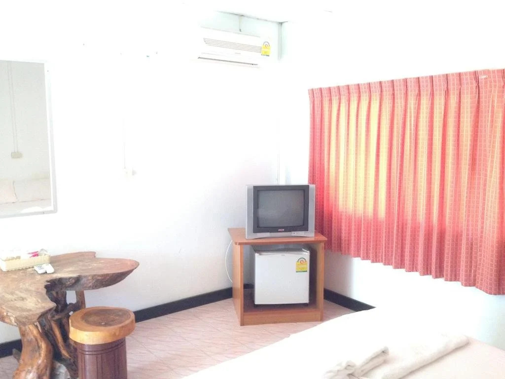 Lovely Lanta Resort