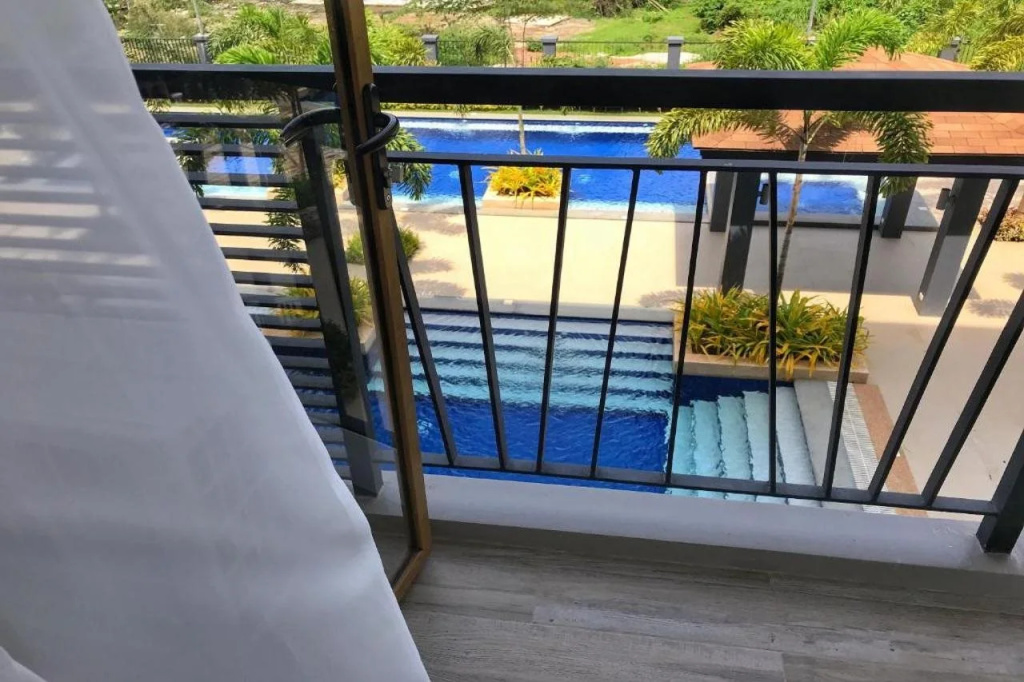 Crown Hotel at Harbour Springs Palawan Managed by Enderun Hotels