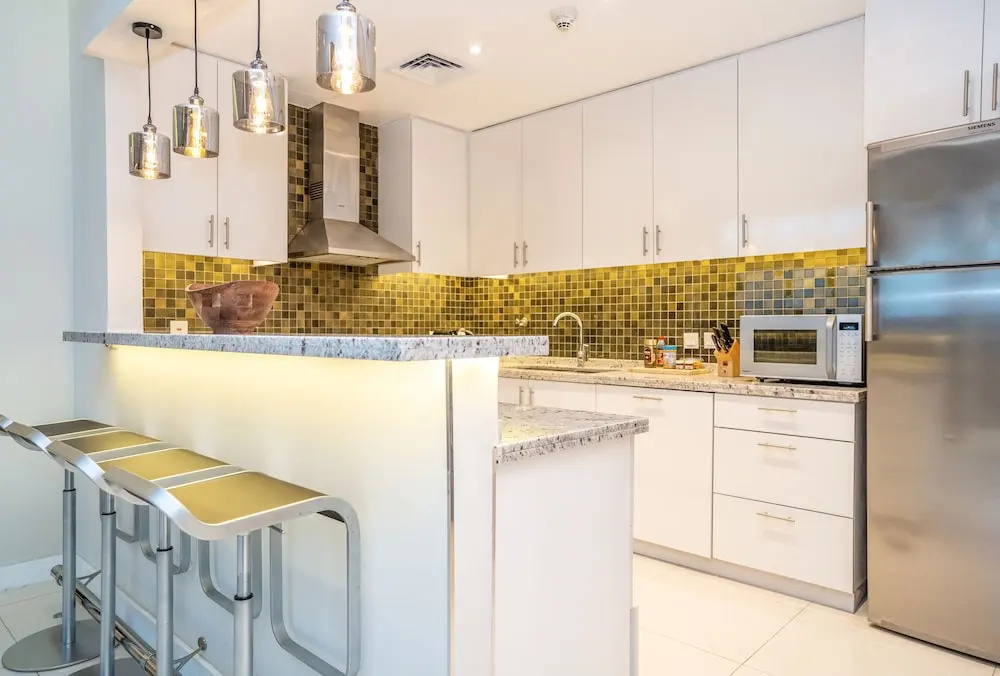 Vacay Lettings - Iris Blue