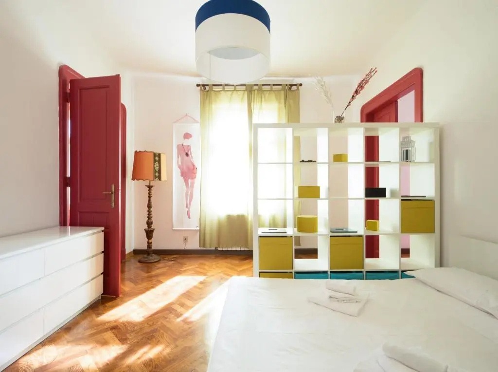 Giulia Halldis Apartment