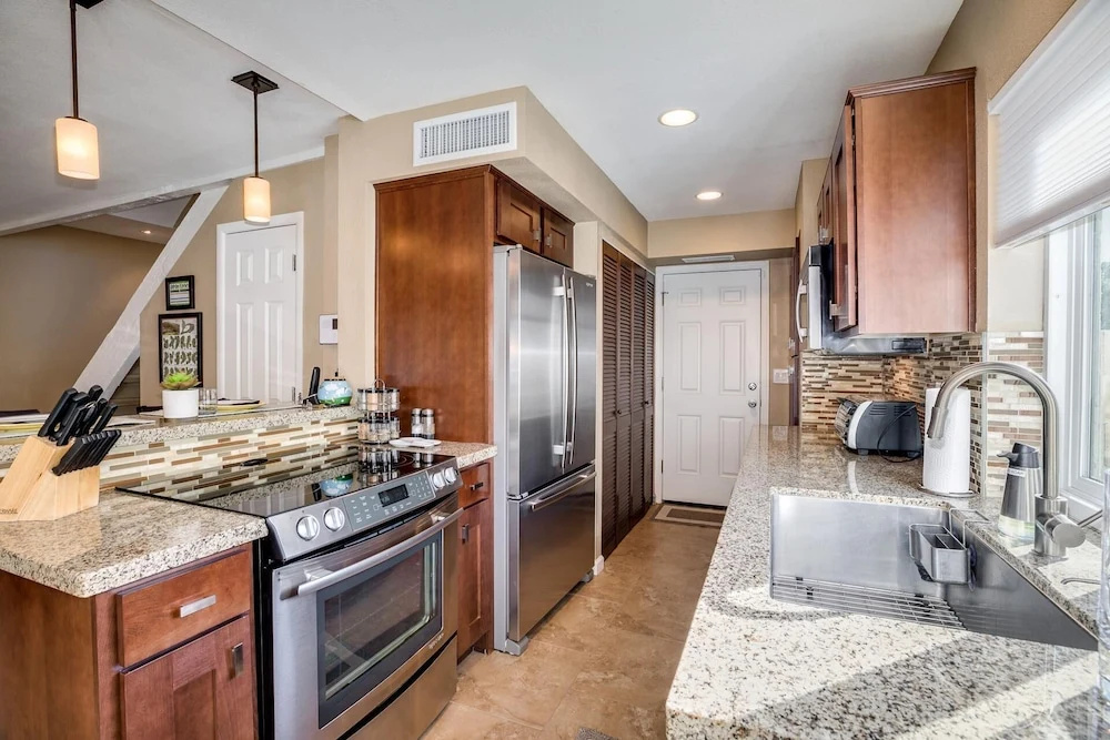 Winston - 2 Br Condo