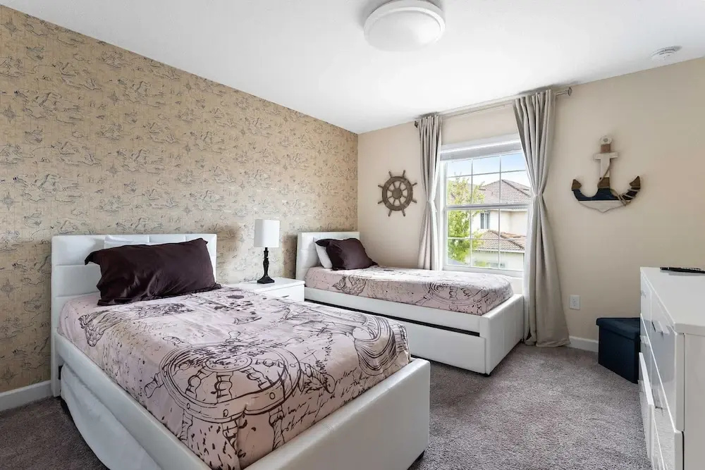 Themed Mickey Bedroom 4BR up to 8 People Sl4802