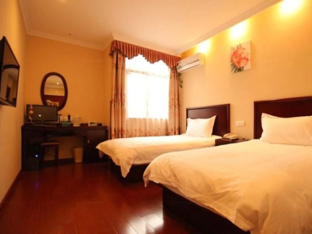 GreenTree Inn Suzhou Wujiang Zhenze Town Zhennan Road Express Hotel