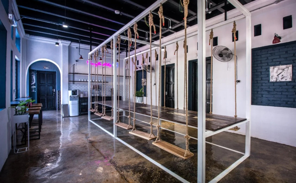 The Brownstone Hostel & Space