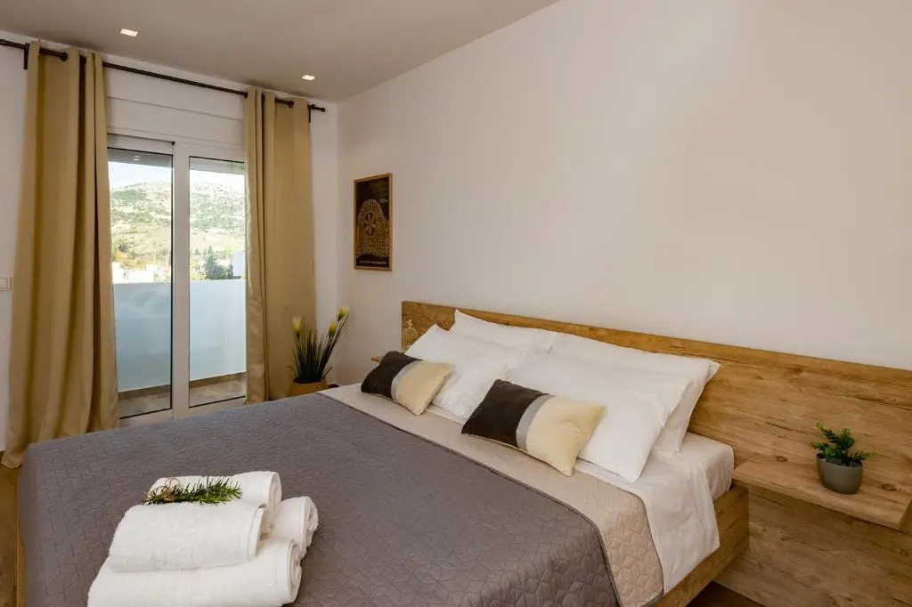 Rosemary Rhodes Villa