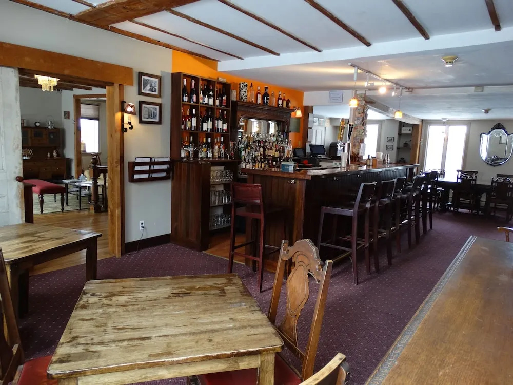Shoreham Inn Bed & Breakfast