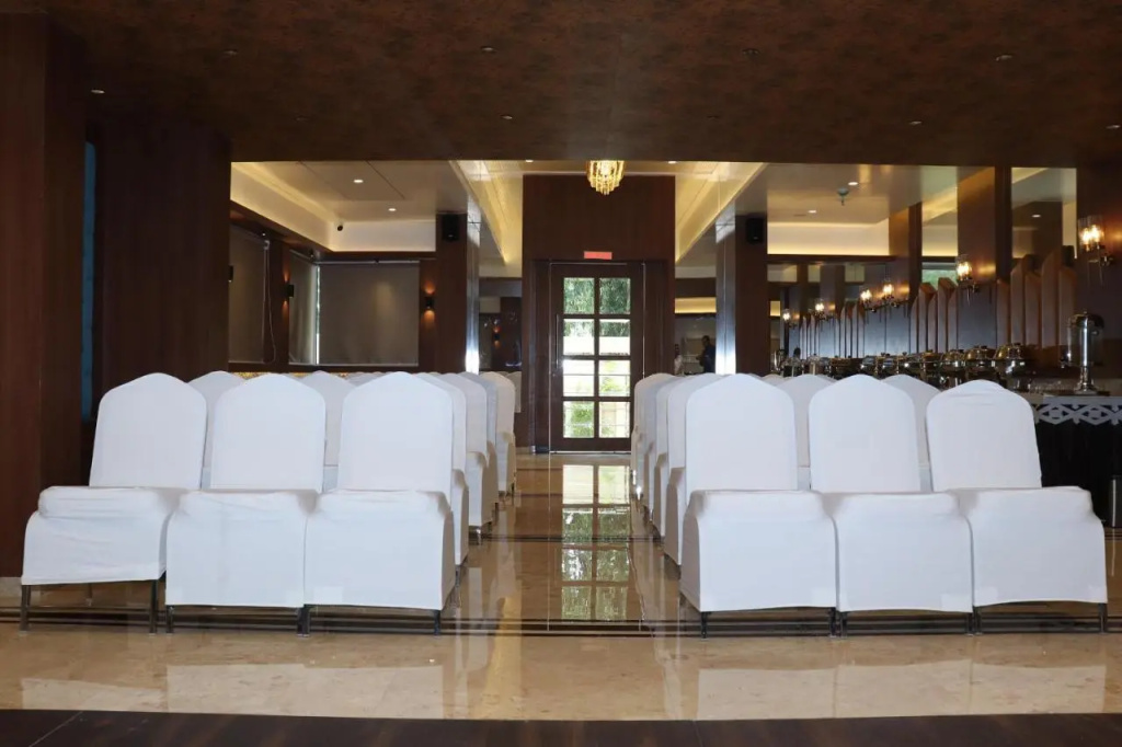 Hotel Golden Nest - Thane