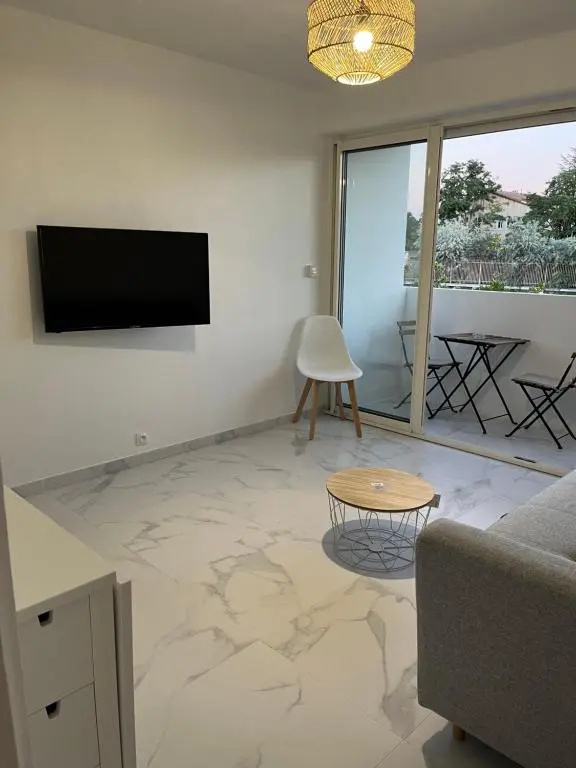 Superbe appartement avec balcon et parking