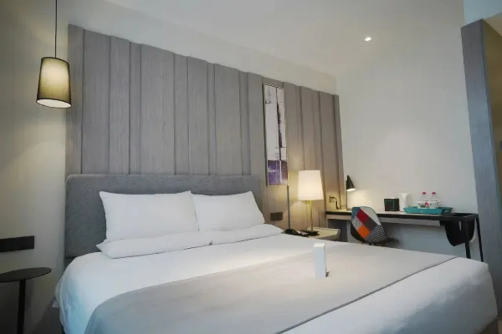 Home inn Feiman (Xi an Bell Tower Subway Station Huimin Street Store)