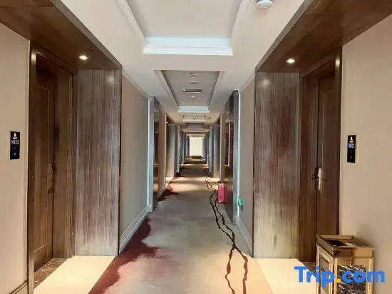 Yingjiang Triumph Hotel