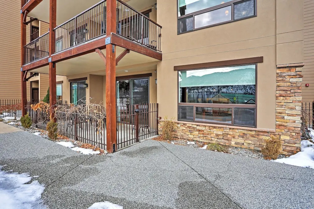 Marvelous Manson Condo, Steps to Lake Chelan Beach