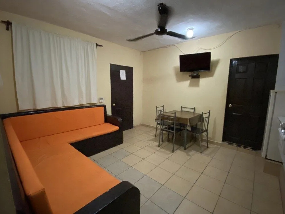 Hotel Mariposa
