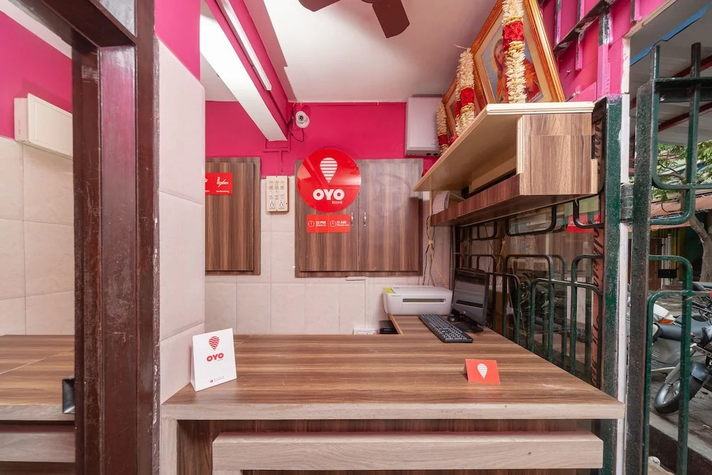 OYO 23455 Varsha Residency