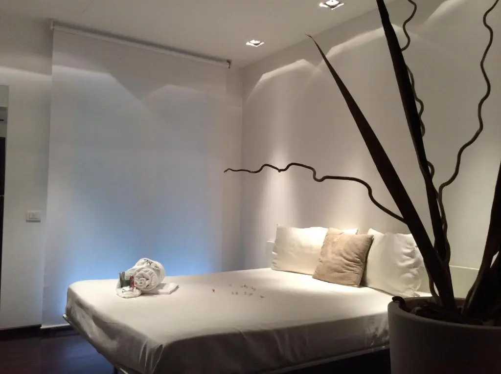 15.92 hotel