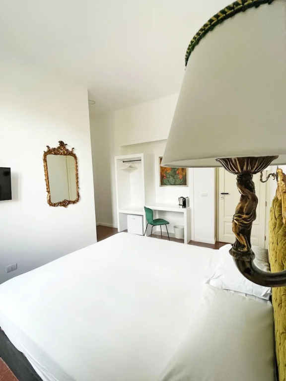 ISOLA - Smart ApartHotel