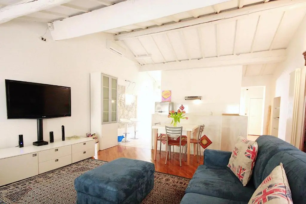 Bianco Apartment