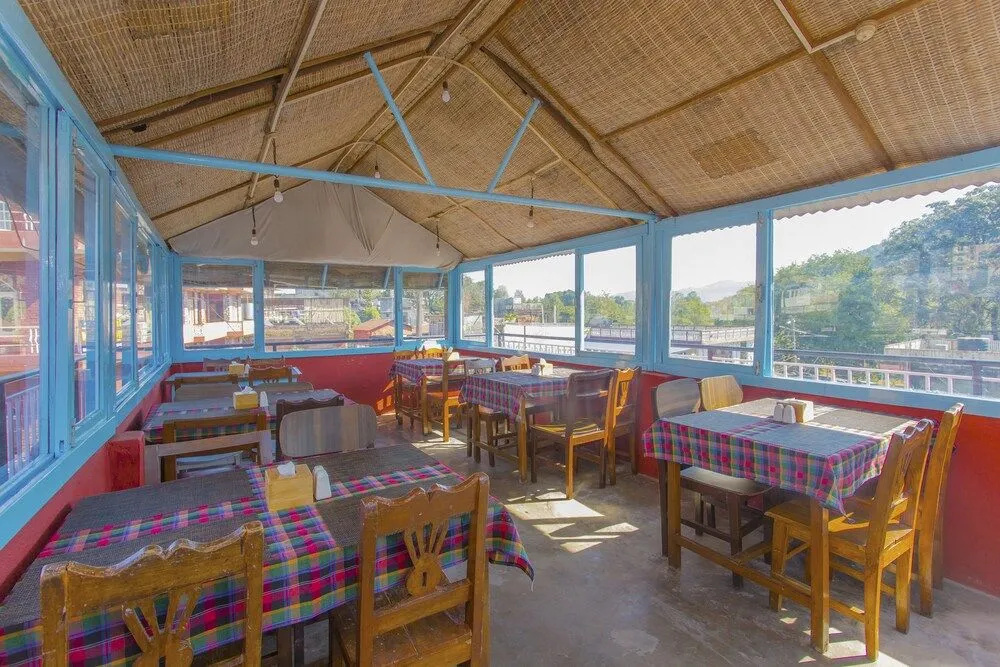 OYO 227 Hotel Moonstone Inn
