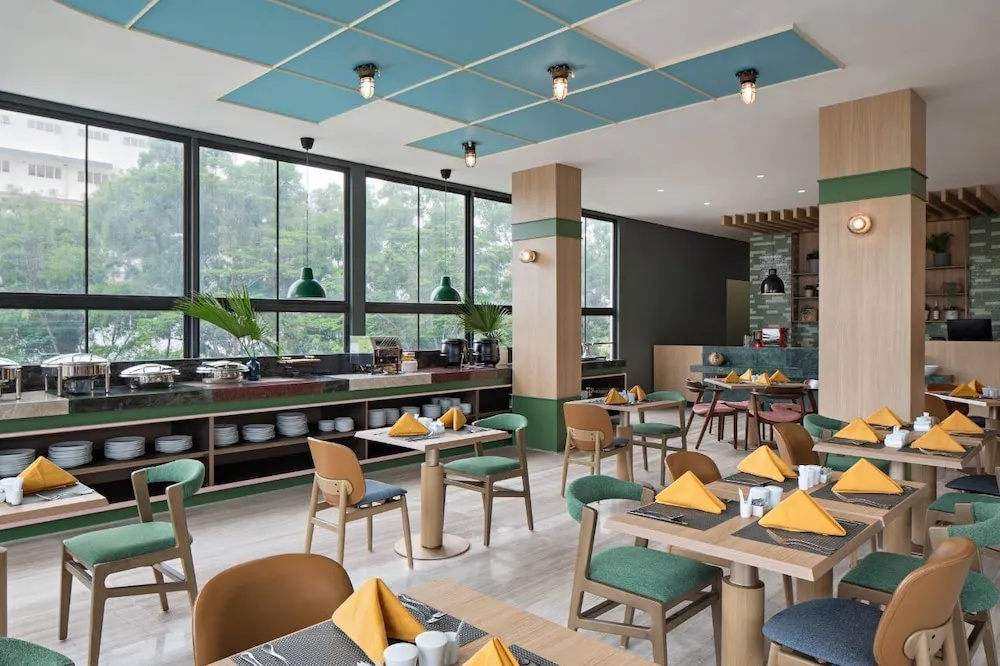 MaxOneHotels Kota Harapan Indah Bekasi