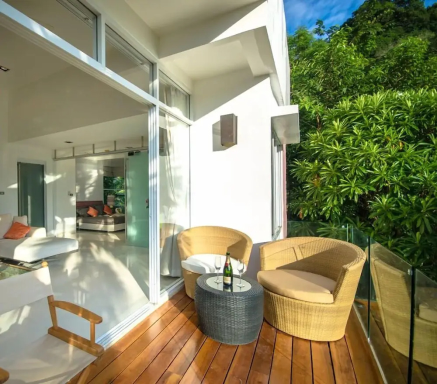 Luxury 2 Bedrooms Penthouse Kamala Escape