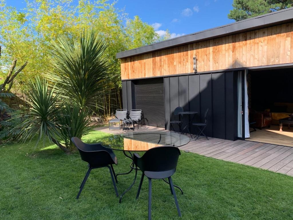 Adorable Guest House Au Calme a 3 Min du Port (Adults Only)