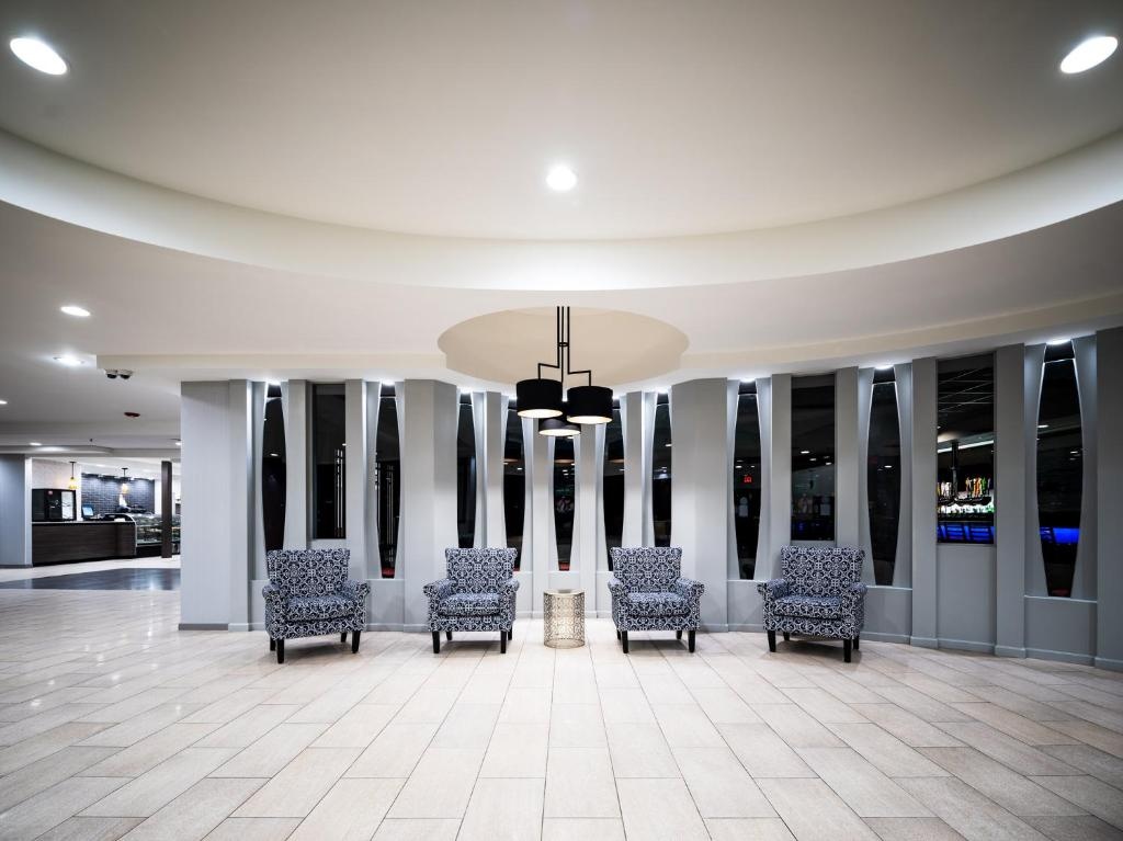 Holiday Inn Newark International Airport