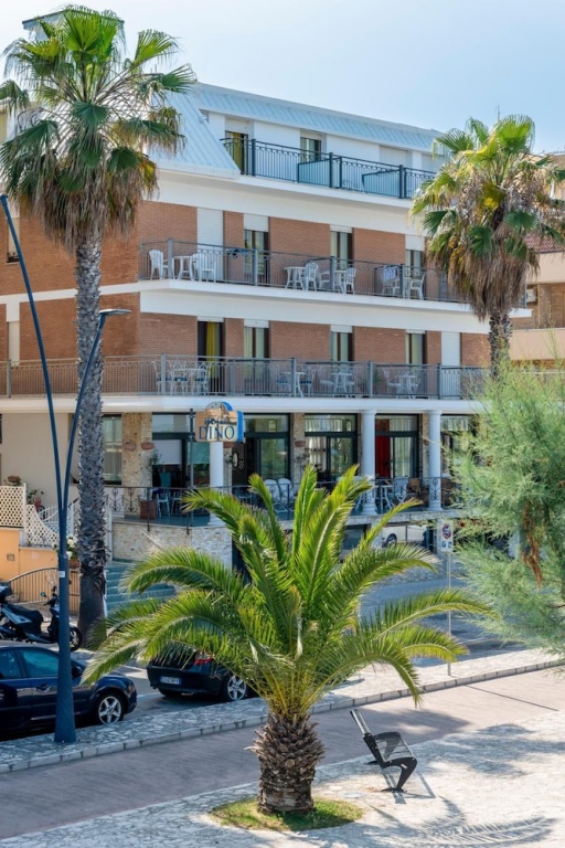 Hotel Dino