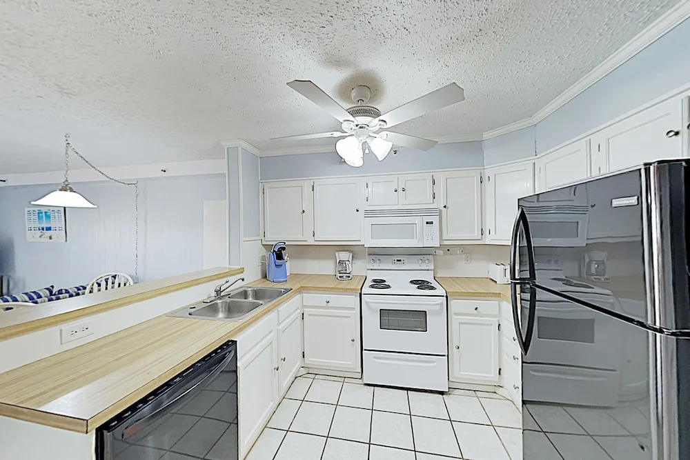New Listing! Choice Oceanfront Escape W/ Pool 2 Bedroom Condo