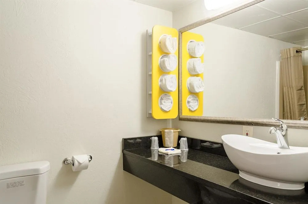 Motel 6 - Westborough Boston