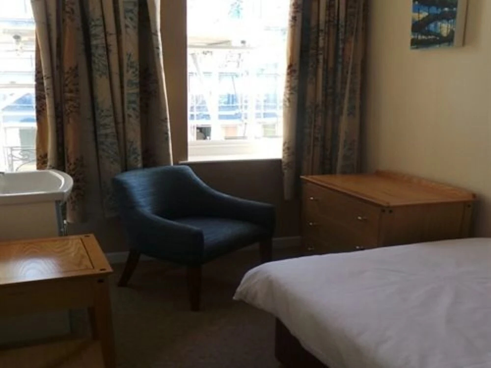 Sterling Lodge Hotel