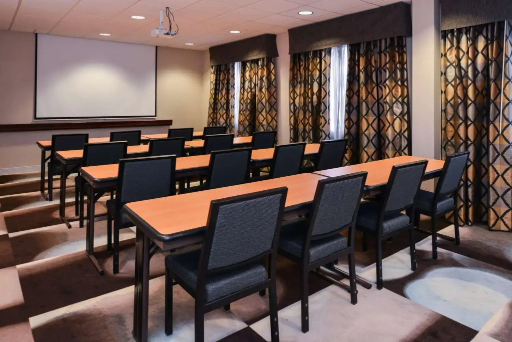 Hampton Inn & Suites Denver-Speer Boulevard