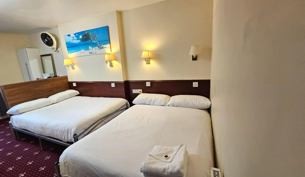 Hyde Park Court Hotel
