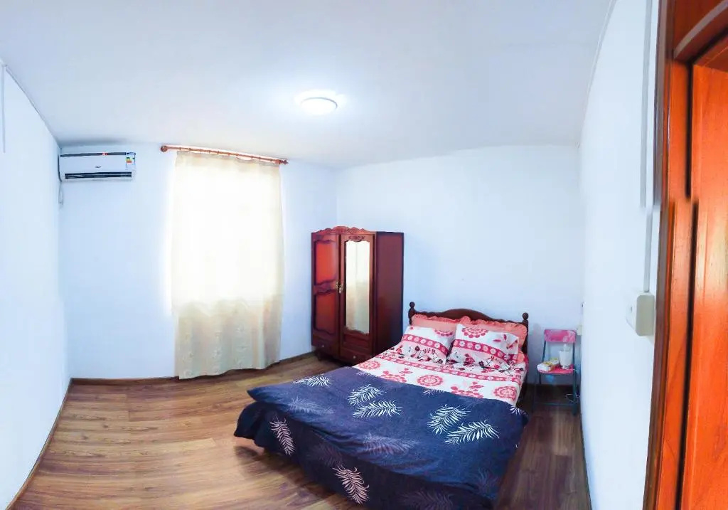La Caverna House