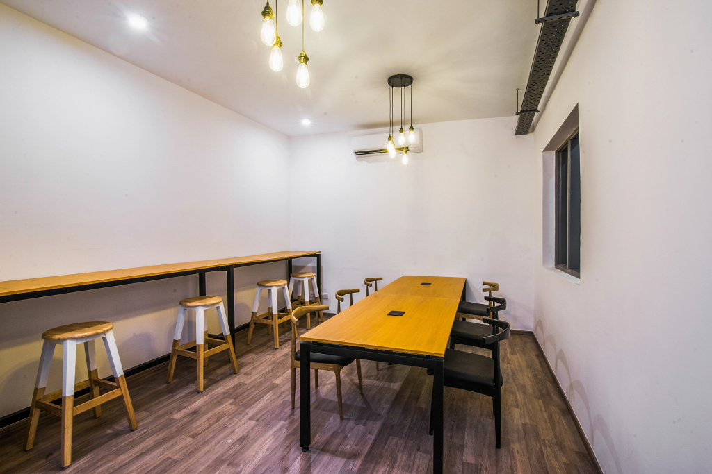 OYO Rooms Near Galleria Market