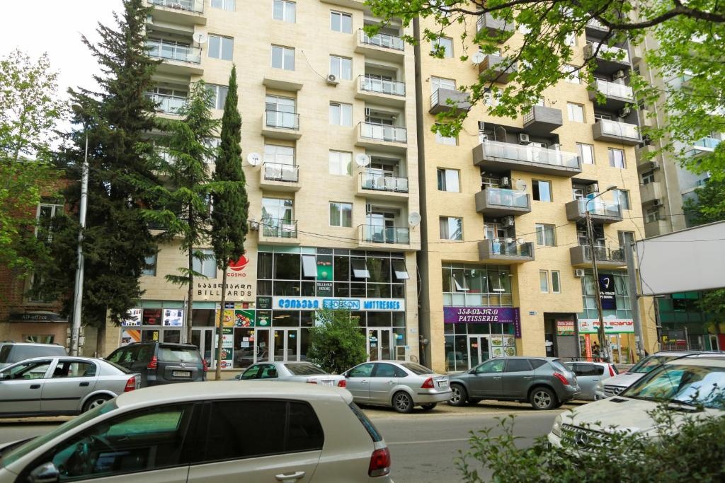 Happy Hub Apartment