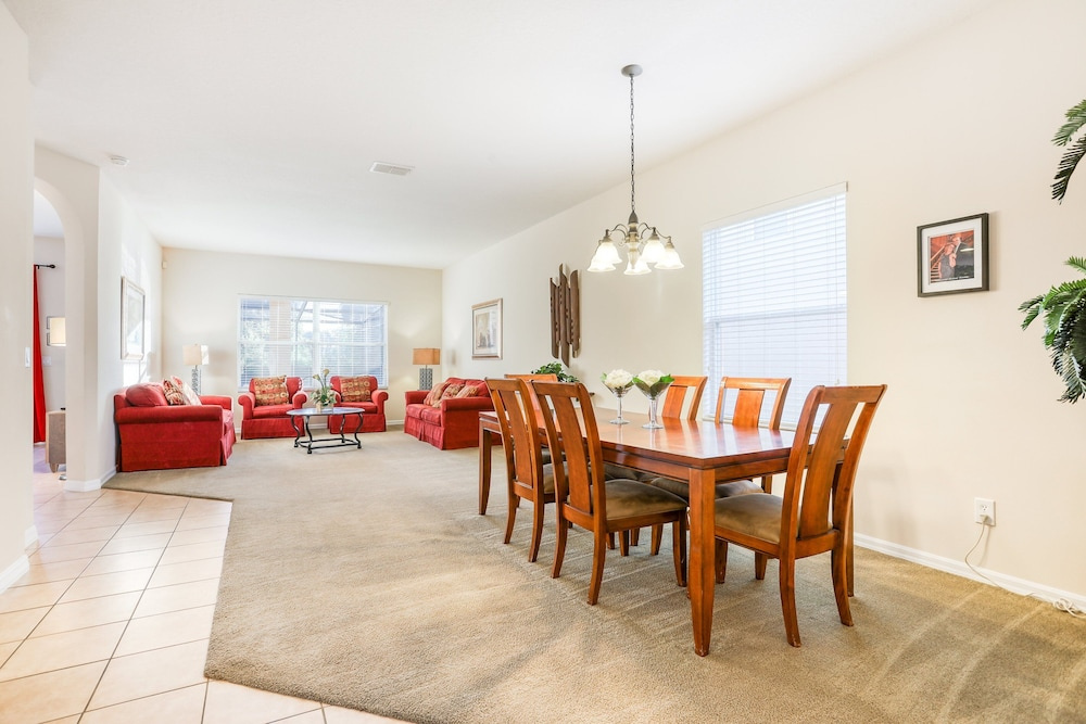Gorgeous Home Near Disney With Private Pool, Pool Spa, On-site Gym, Tennis, AC