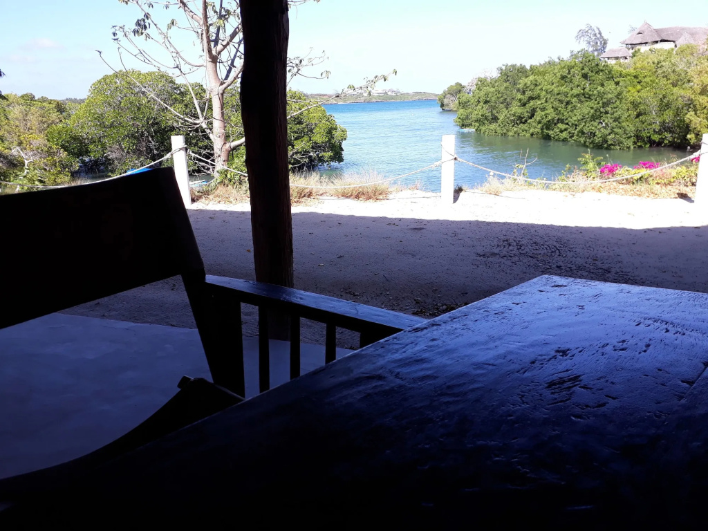 Merry Crab Cove - Après-Safari Beach Hotel
