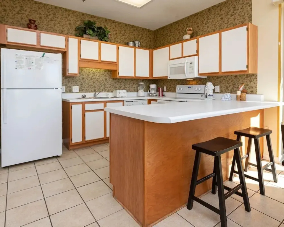 Phoenix East 1108 condo
