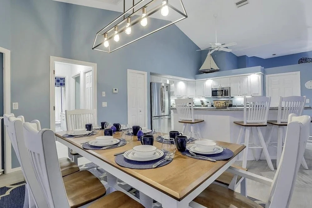 Elm Ct. 830 Marco Island Vacation Rental 4 Bedrooms 2.5 Bathrooms Home