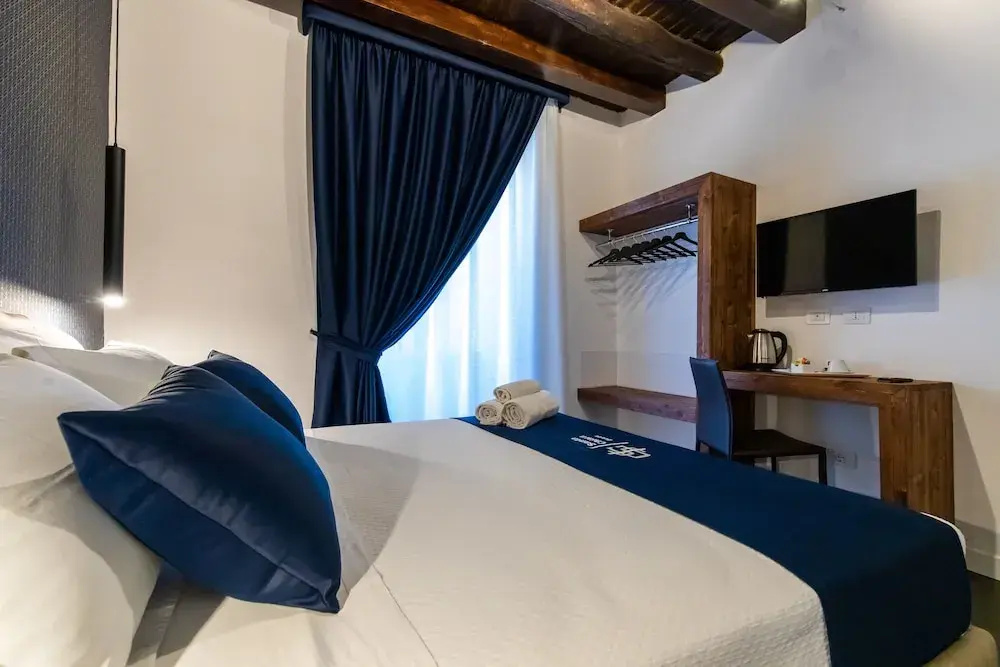 Santa Chiara Inn