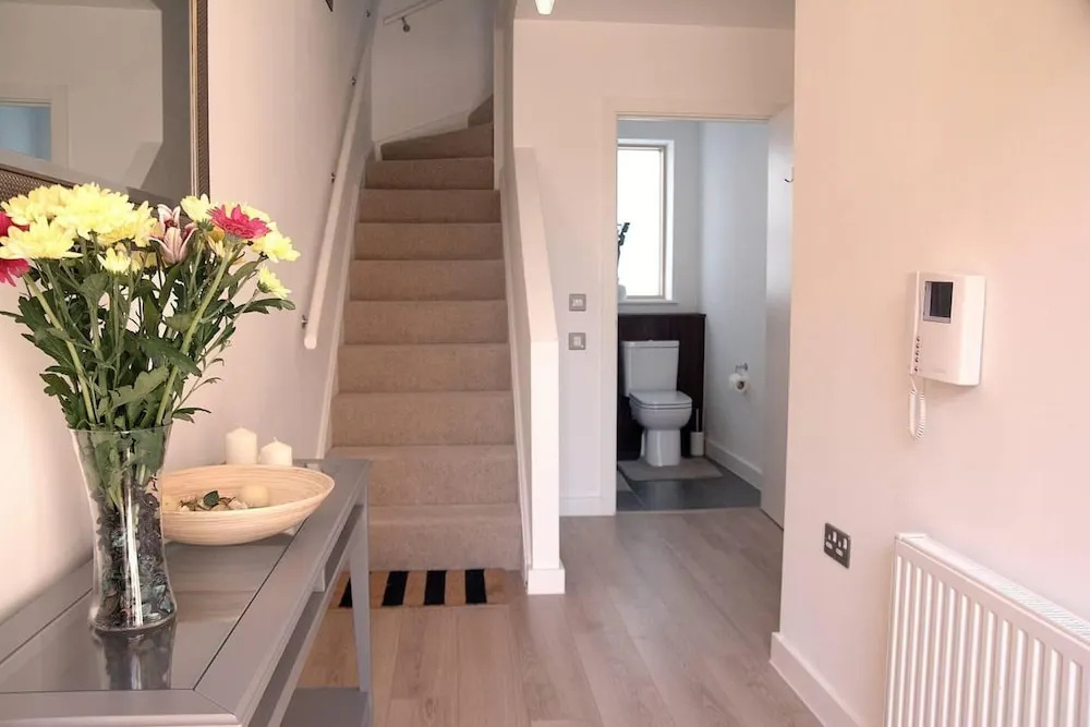 East Central London 3-Beds Sleeps 6 Pet Friendly