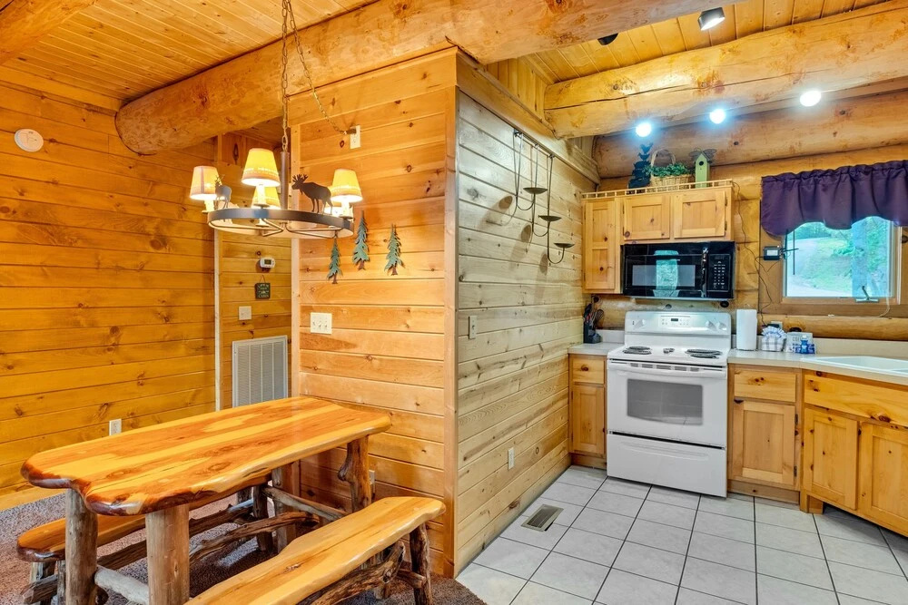 Star Views - Secluded W/mountain Views 2 Bedroom Cabin by Heavenly Views Resort