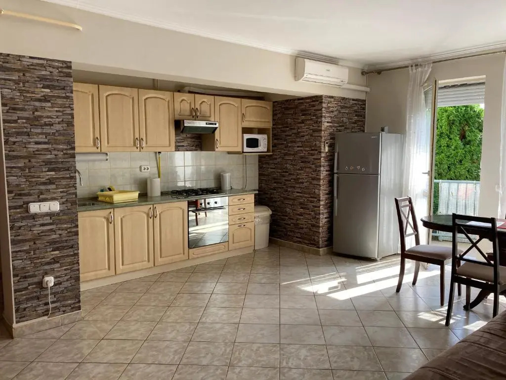 Kristaly Apartman
