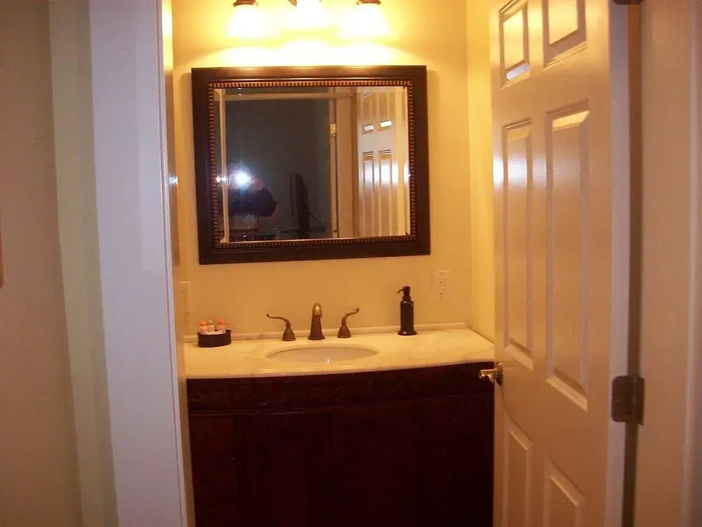 The Colonels Suites Unit 1
