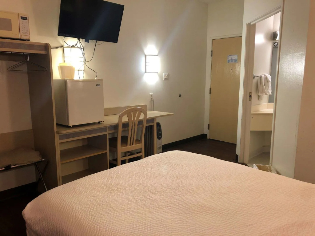 Sleep Inn & Suites