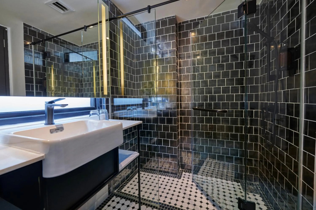 J-Hotel by Dorsett